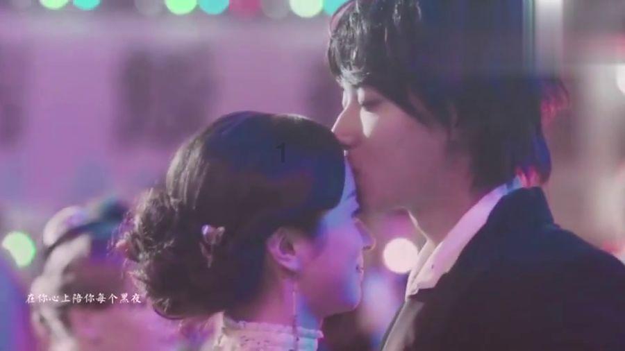 关晓彤爸爸否认女儿领证，年底不会举行婚礼，他们二人为何还不计划结婚？游戏画面
